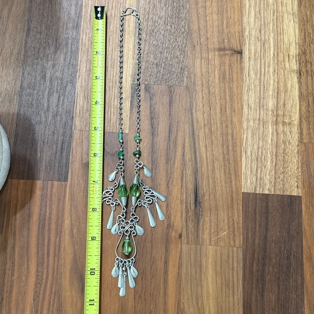 Vintage Silver Tone Green Beaded Boho Lightweight Renaissance Statement Necklace